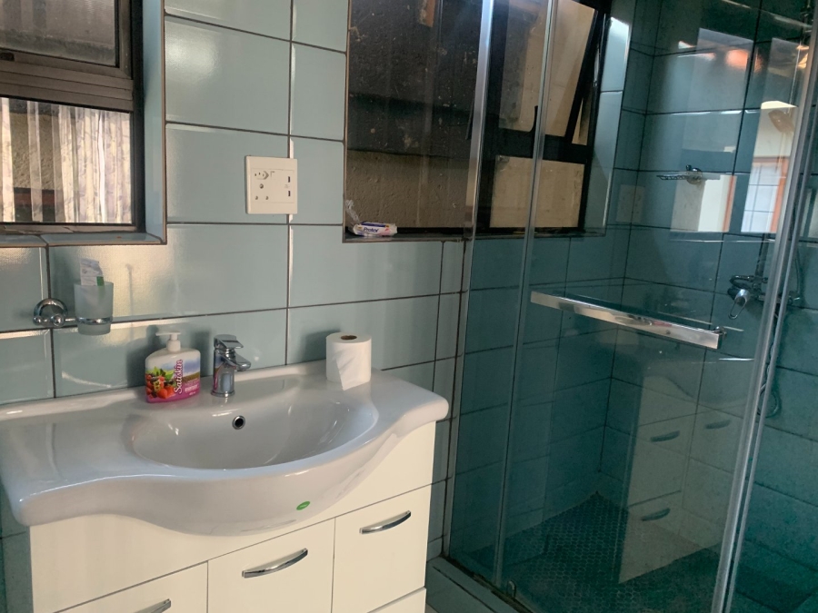 5 Bedroom Property for Sale in Golden Acres Estate Limpopo