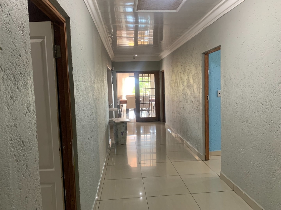 5 Bedroom Property for Sale in Golden Acres Estate Limpopo