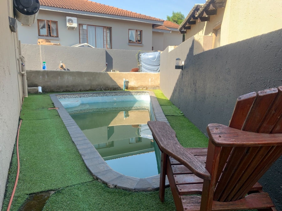 5 Bedroom Property for Sale in Golden Acres Estate Limpopo