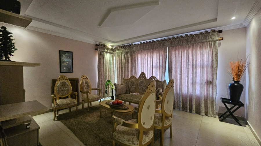 5 Bedroom Property for Sale in Woodhill Estate Limpopo