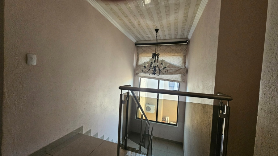 5 Bedroom Property for Sale in Woodhill Estate Limpopo