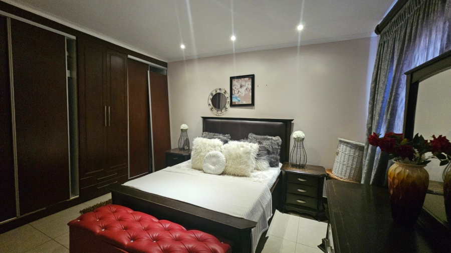 5 Bedroom Property for Sale in Woodhill Estate Limpopo