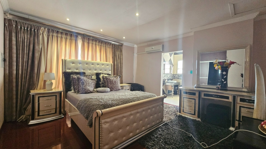5 Bedroom Property for Sale in Woodhill Estate Limpopo