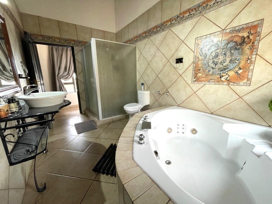 5 Bedroom Property for Sale in Zebula Golf Estate Limpopo