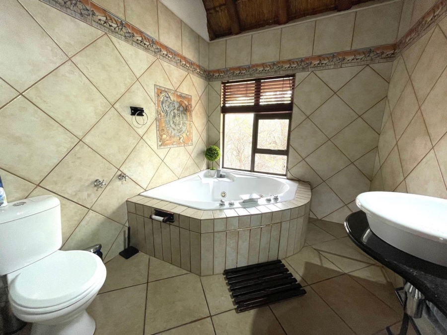 5 Bedroom Property for Sale in Zebula Golf Estate Limpopo