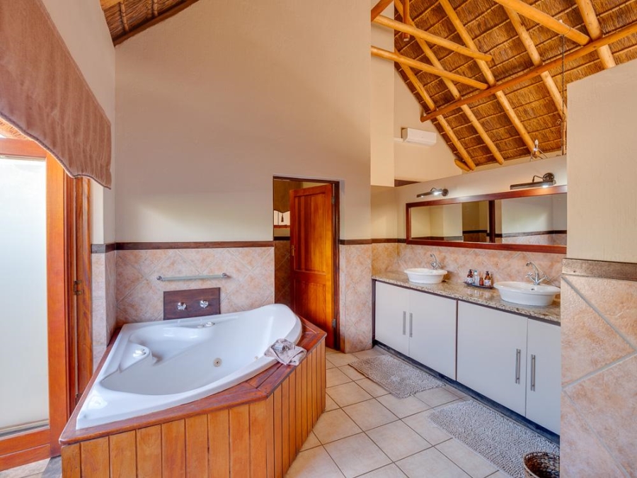 5 Bedroom Property for Sale in Zebula Golf Estate Limpopo