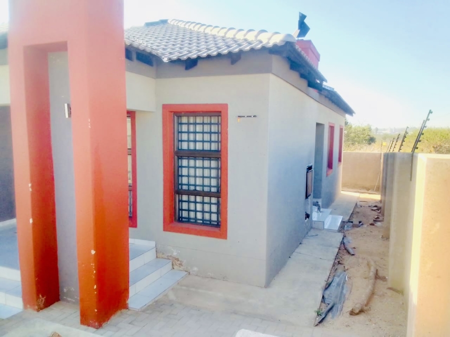 3 Bedroom Property for Sale in Mahlasedi Park Limpopo