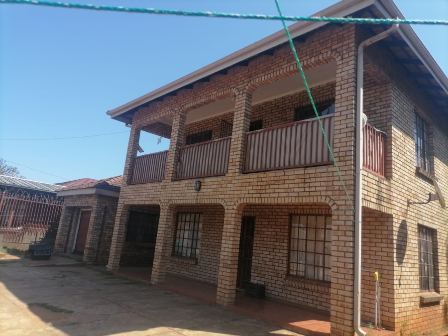 8 Bedroom Property for Sale in Eltivillas Limpopo