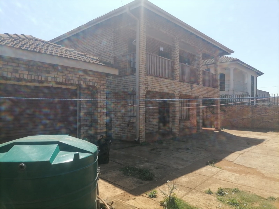8 Bedroom Property for Sale in Eltivillas Limpopo