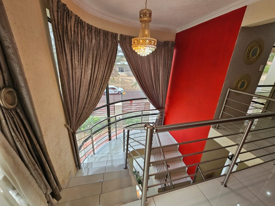 6 Bedroom Property for Sale in Bendor Limpopo