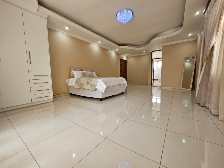 6 Bedroom Property for Sale in Bendor Limpopo