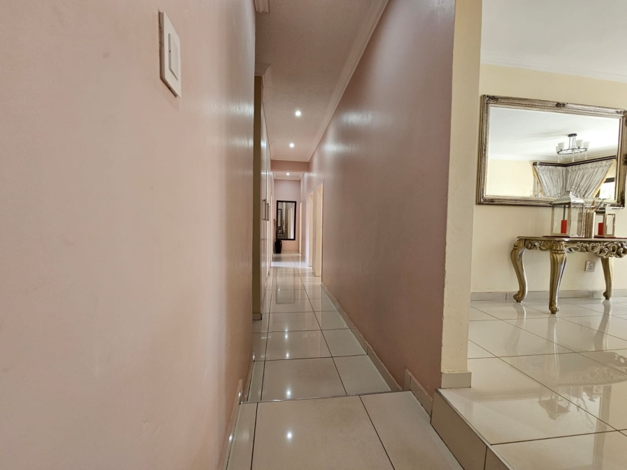 6 Bedroom Property for Sale in Bendor Limpopo