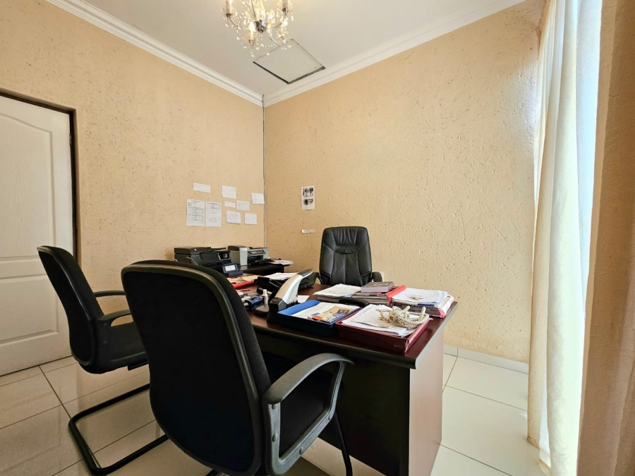 6 Bedroom Property for Sale in Bendor Limpopo