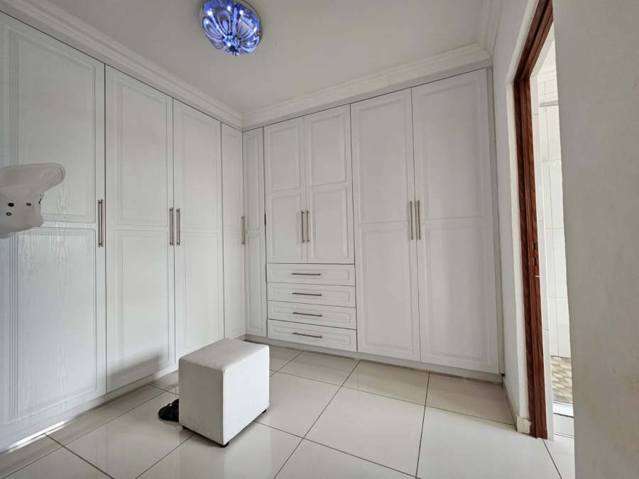 6 Bedroom Property for Sale in Bendor Limpopo