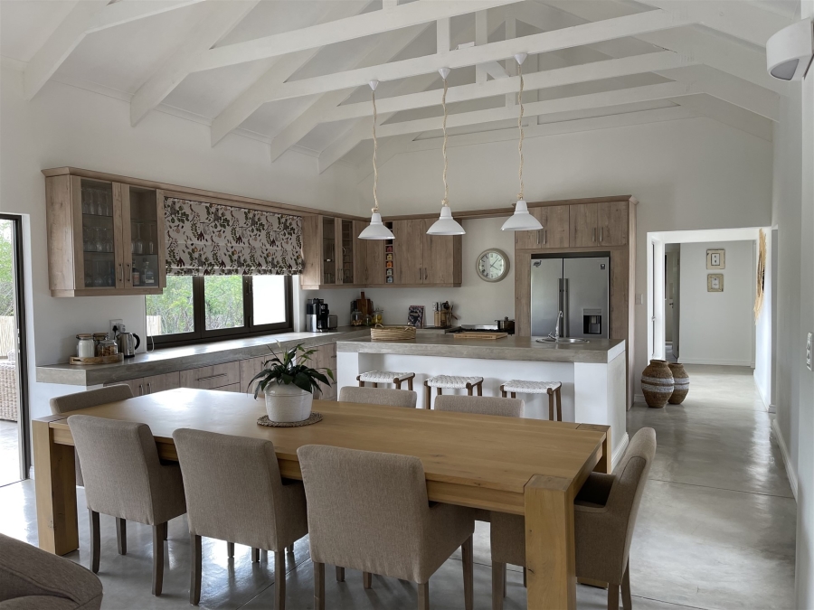 5 Bedroom Property for Sale in Moditlo Wildlife Estate Limpopo