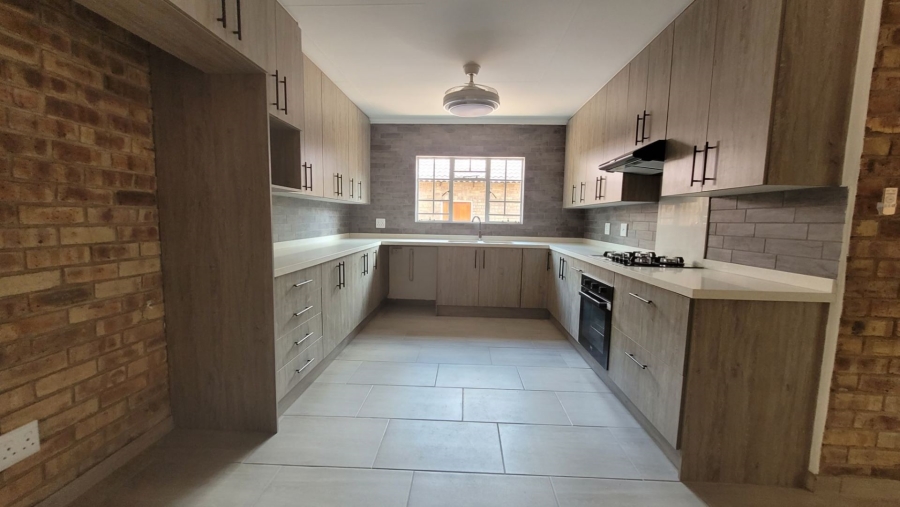 3 Bedroom Property for Sale in Leeupoort Limpopo