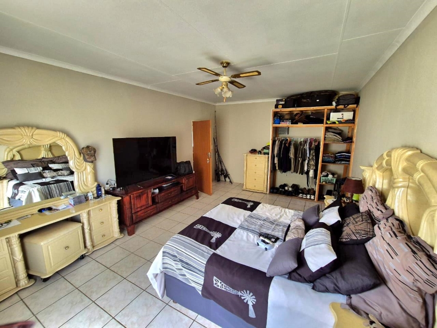 5 Bedroom Property for Sale in Koedoeskop Limpopo