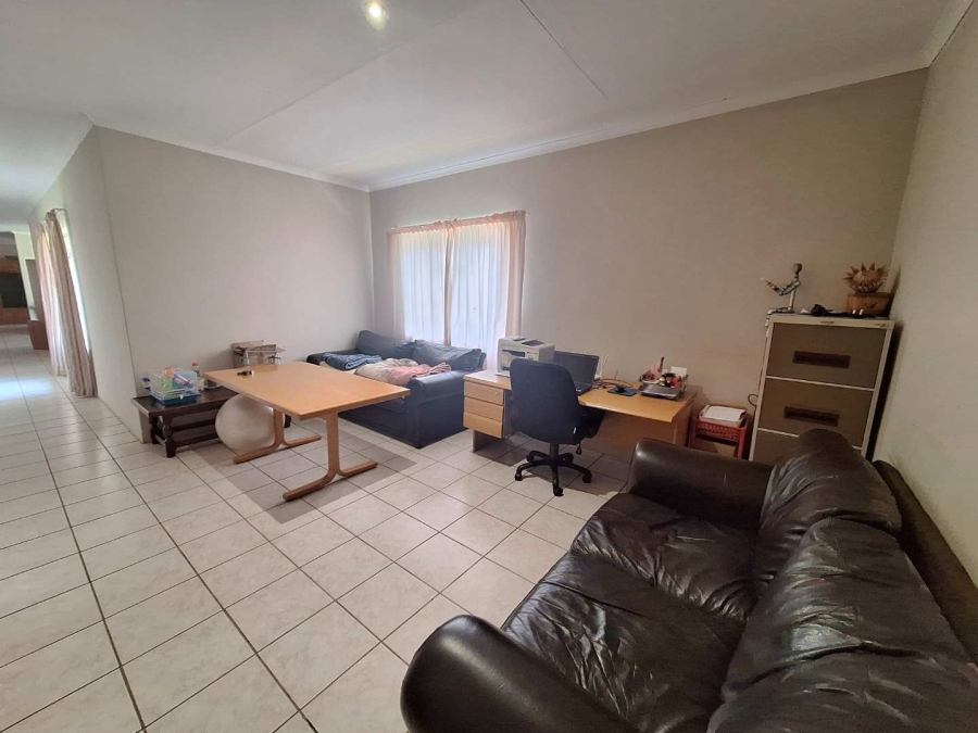 5 Bedroom Property for Sale in Koedoeskop Limpopo