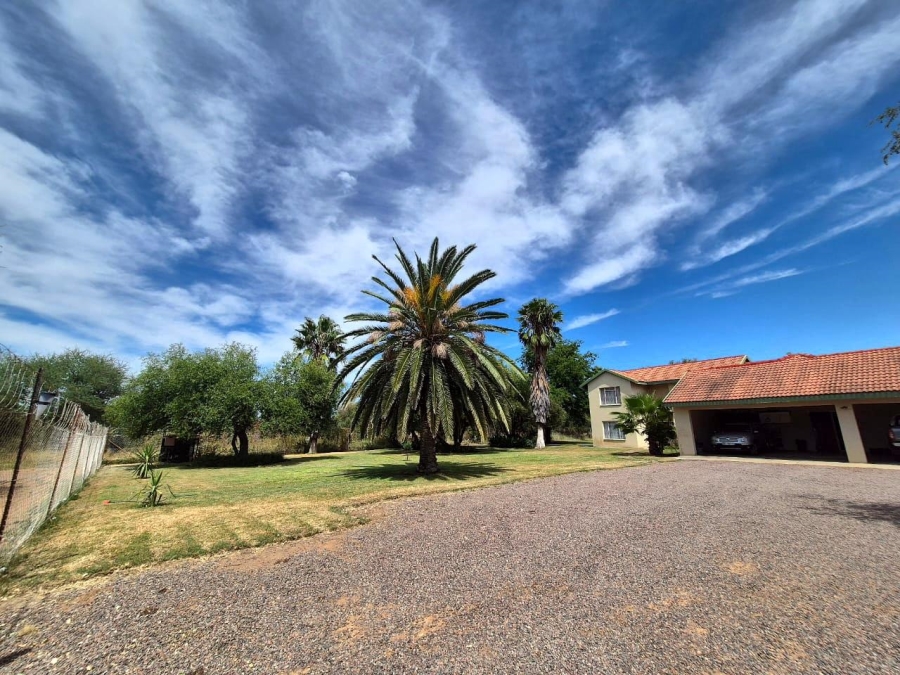 5 Bedroom Property for Sale in Koedoeskop Limpopo