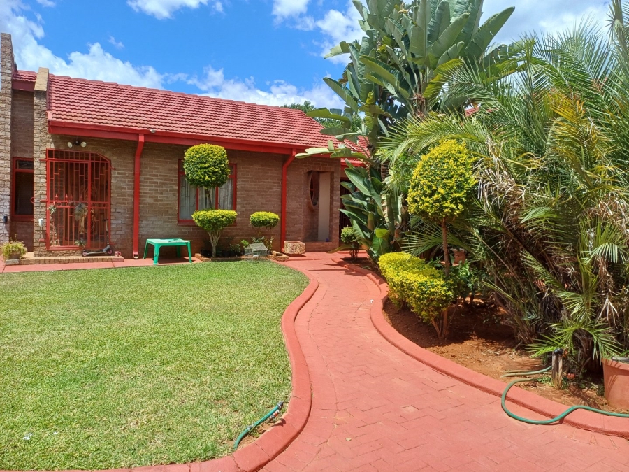 3 Bedroom Property for Sale in Flora Park Limpopo