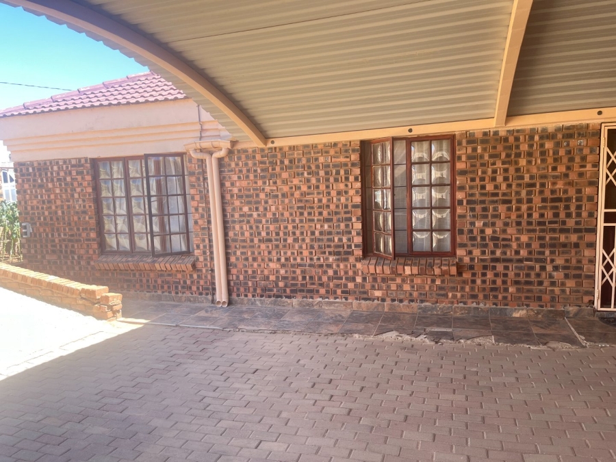 To Let 3 Bedroom Property for Rent in Mankweng Limpopo
