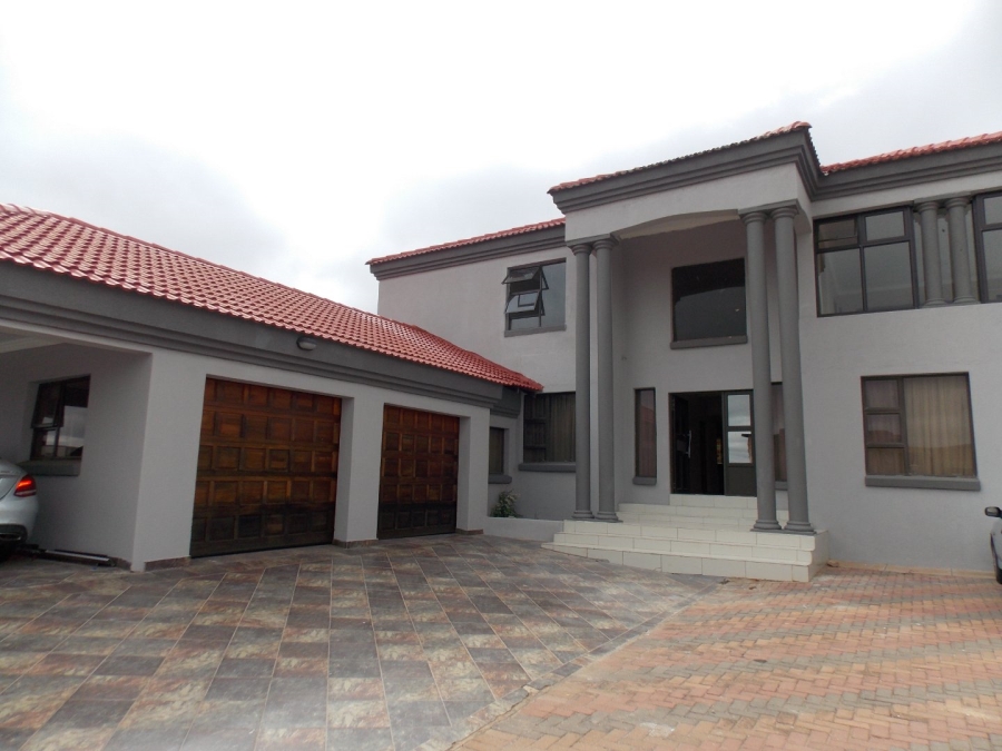 5 Bedroom Property for Sale in Waterberry Country Estate Limpopo