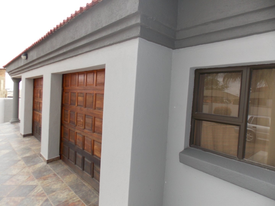 5 Bedroom Property for Sale in Waterberry Country Estate Limpopo