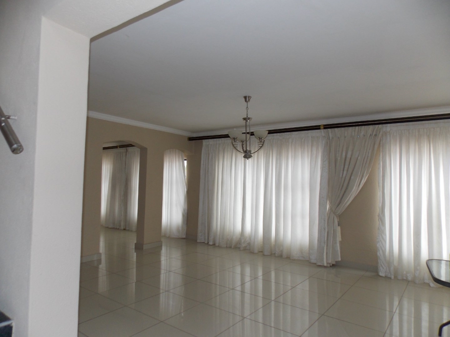 5 Bedroom Property for Sale in Waterberry Country Estate Limpopo