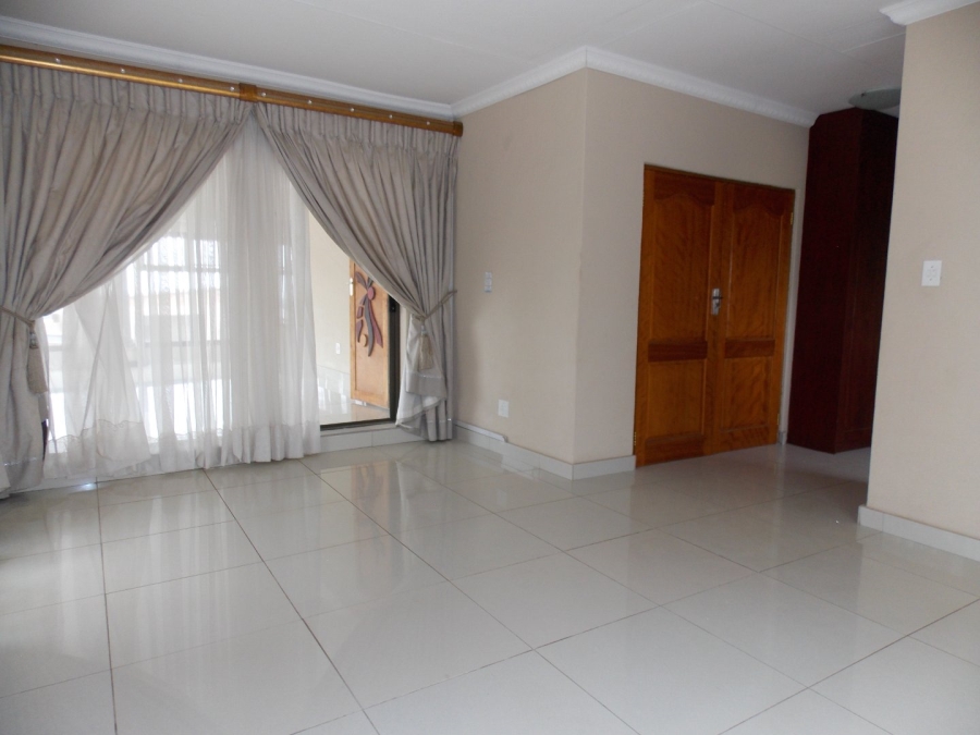 5 Bedroom Property for Sale in Waterberry Country Estate Limpopo