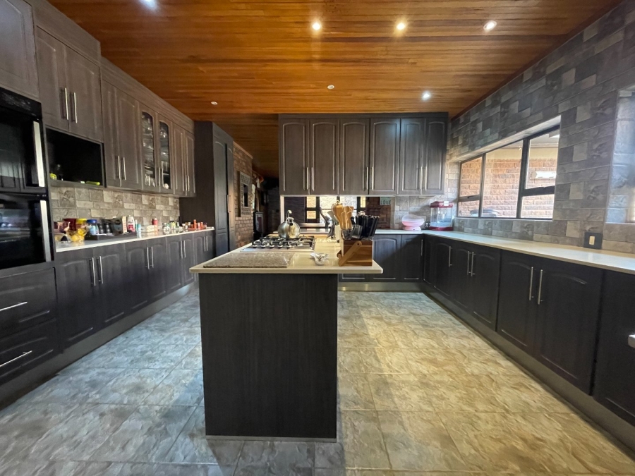 6 Bedroom Property for Sale in Sterpark Limpopo