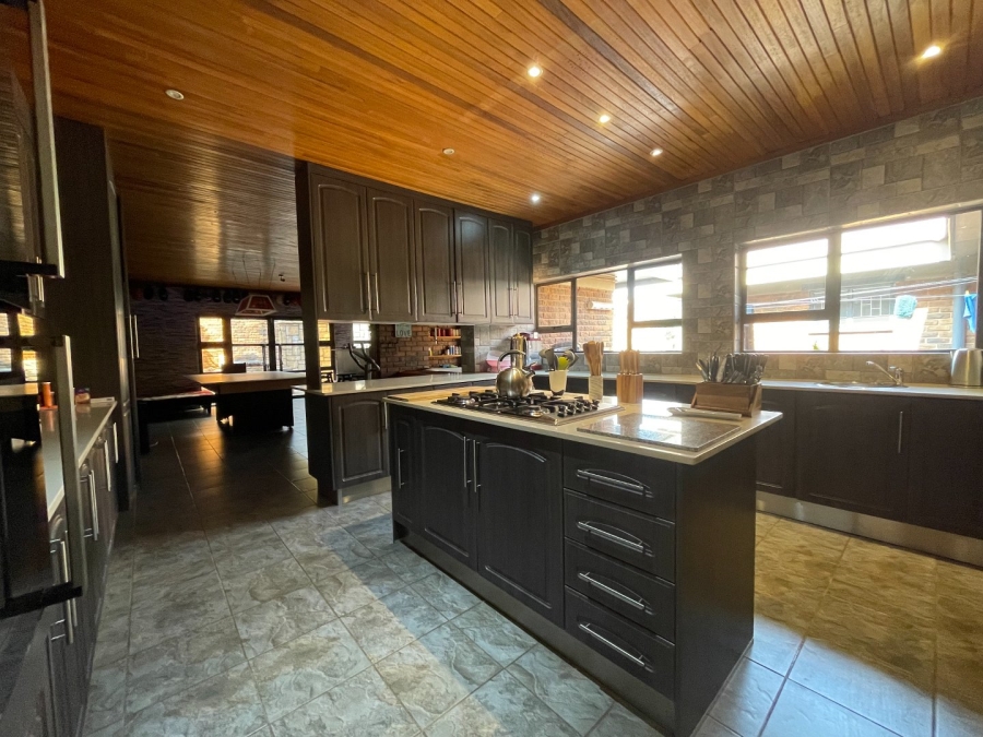 6 Bedroom Property for Sale in Sterpark Limpopo