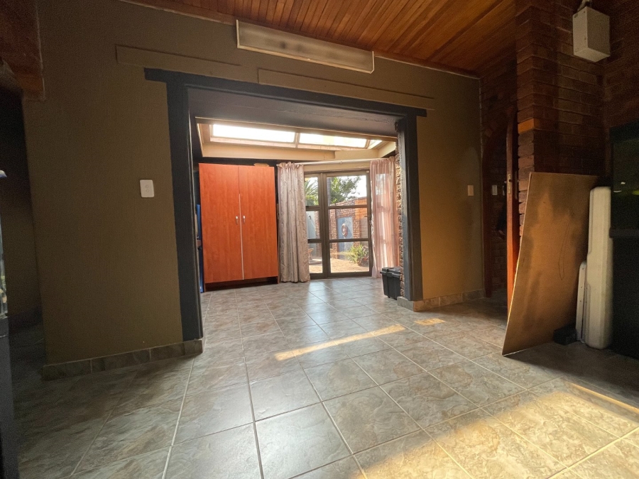 6 Bedroom Property for Sale in Sterpark Limpopo