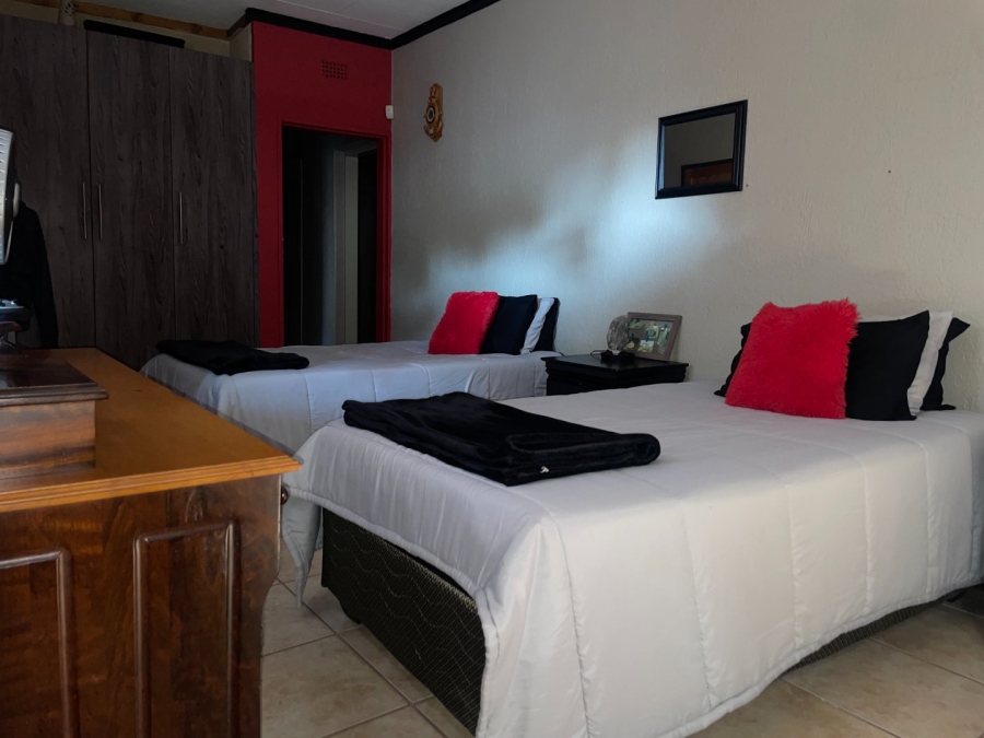 6 Bedroom Property for Sale in Sterpark Limpopo