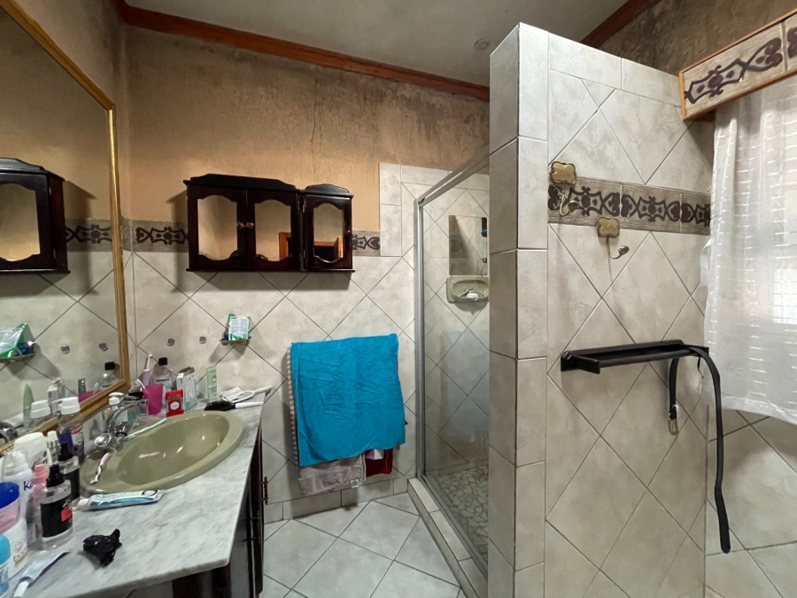 6 Bedroom Property for Sale in Sterpark Limpopo