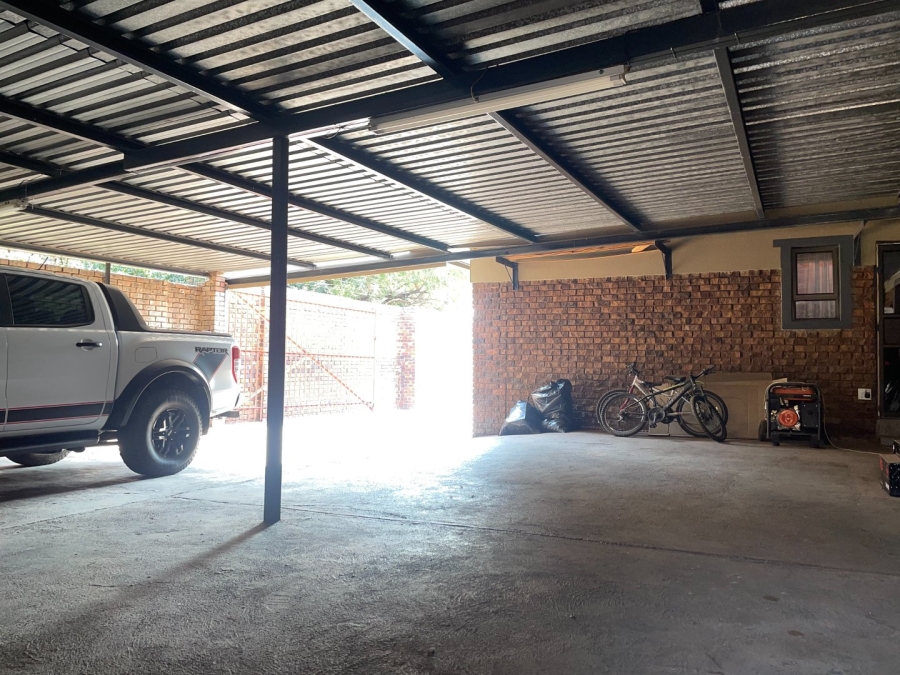 6 Bedroom Property for Sale in Sterpark Limpopo