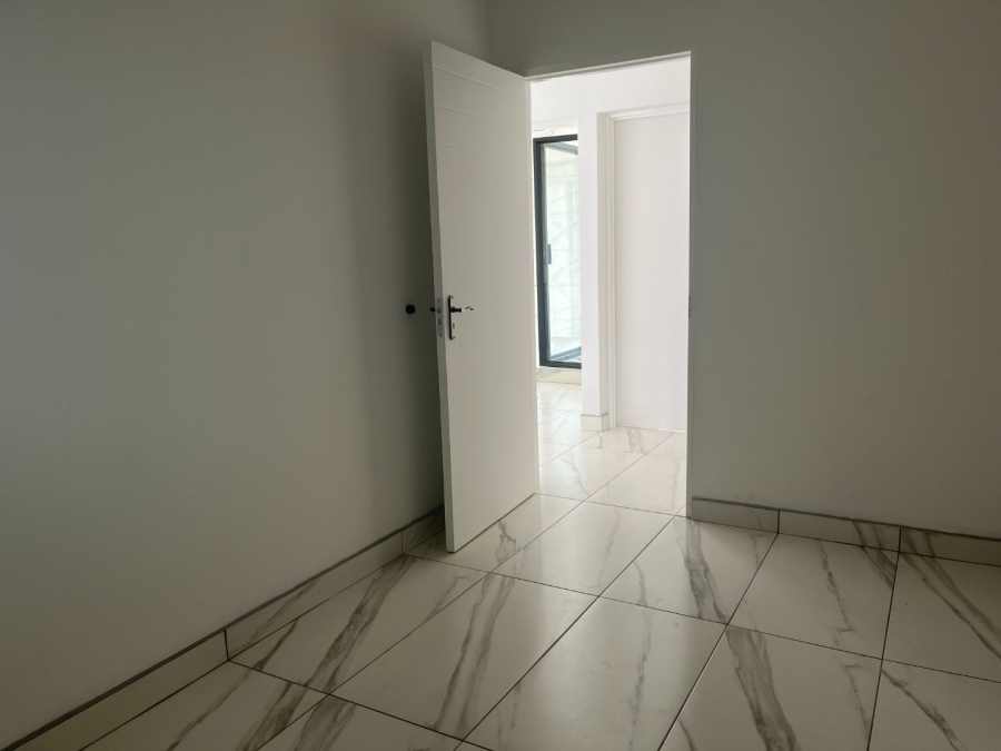 5 Bedroom Property for Sale in Chroompark Limpopo