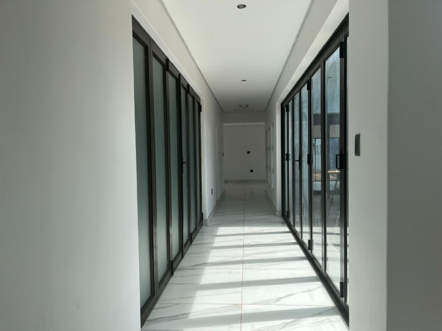 5 Bedroom Property for Sale in Chroompark Limpopo