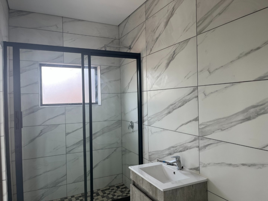 5 Bedroom Property for Sale in Chroompark Limpopo