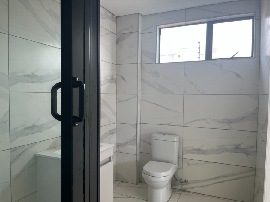 5 Bedroom Property for Sale in Chroompark Limpopo