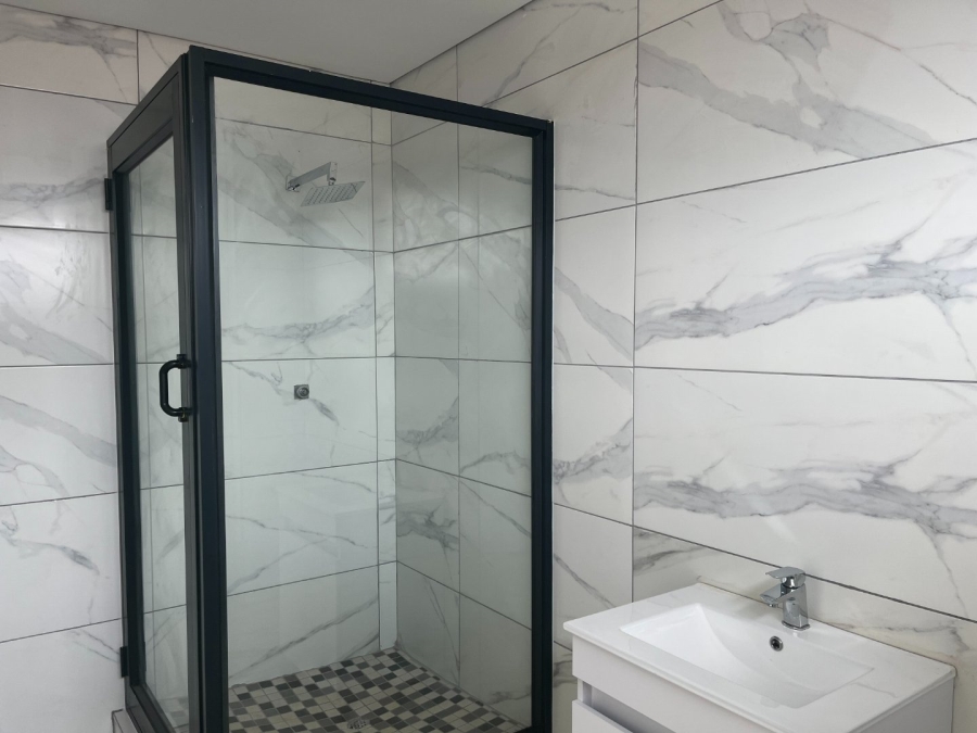 5 Bedroom Property for Sale in Chroompark Limpopo