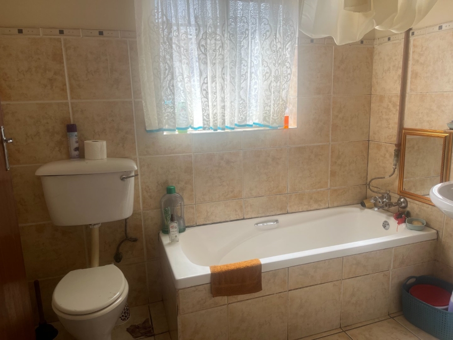 1 Bedroom Property for Sale in Aquapark Limpopo