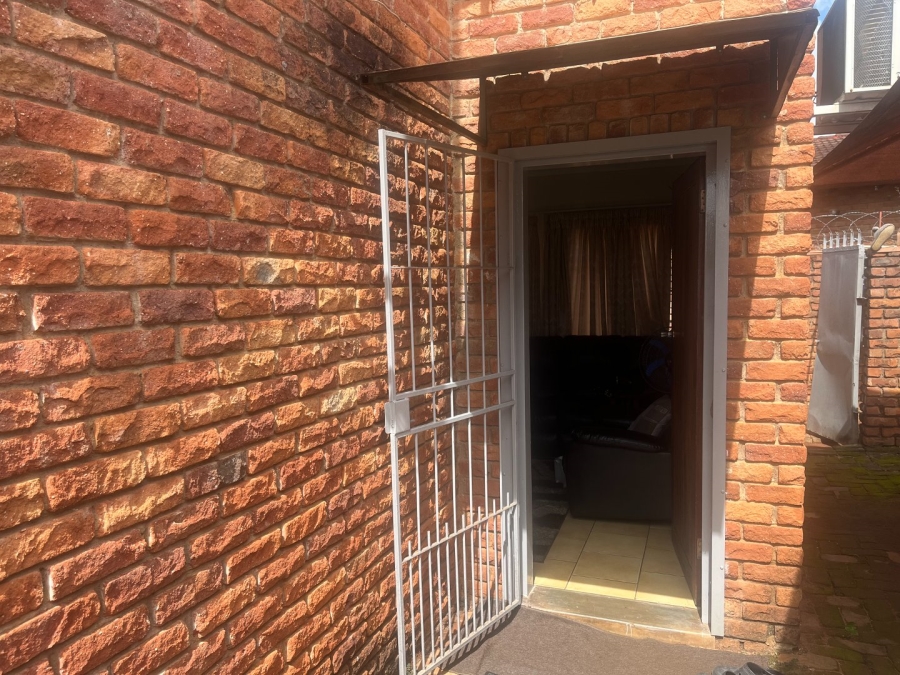 1 Bedroom Property for Sale in Aquapark Limpopo