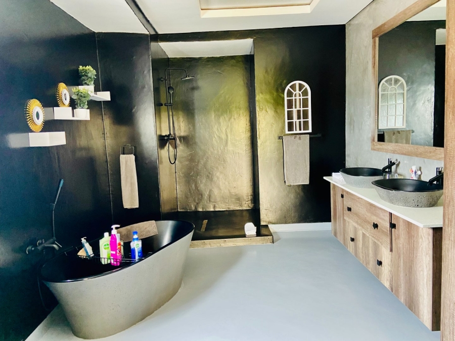 4 Bedroom Property for Sale in Riverside Estate Limpopo