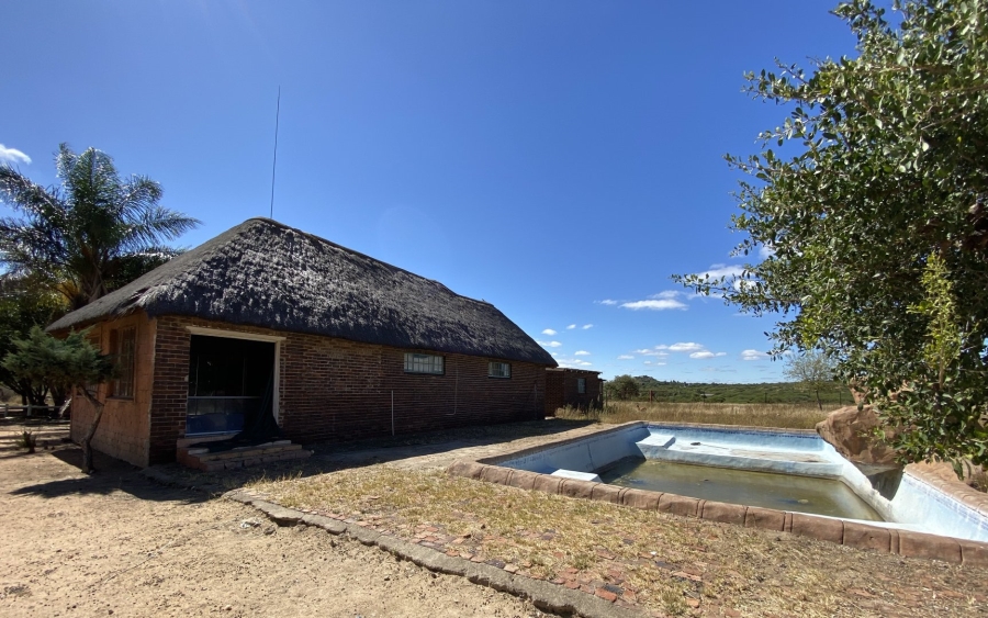 Commercial Property for Sale in Roodepoort Limpopo