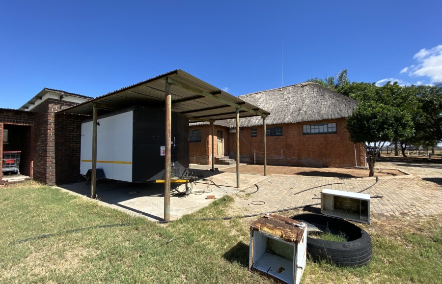 Commercial Property for Sale in Roodepoort Limpopo