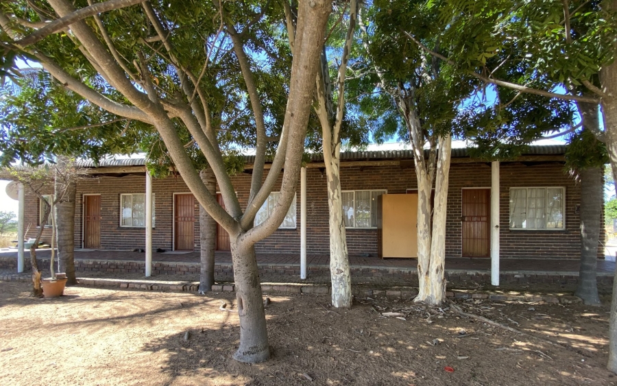 Commercial Property for Sale in Roodepoort Limpopo