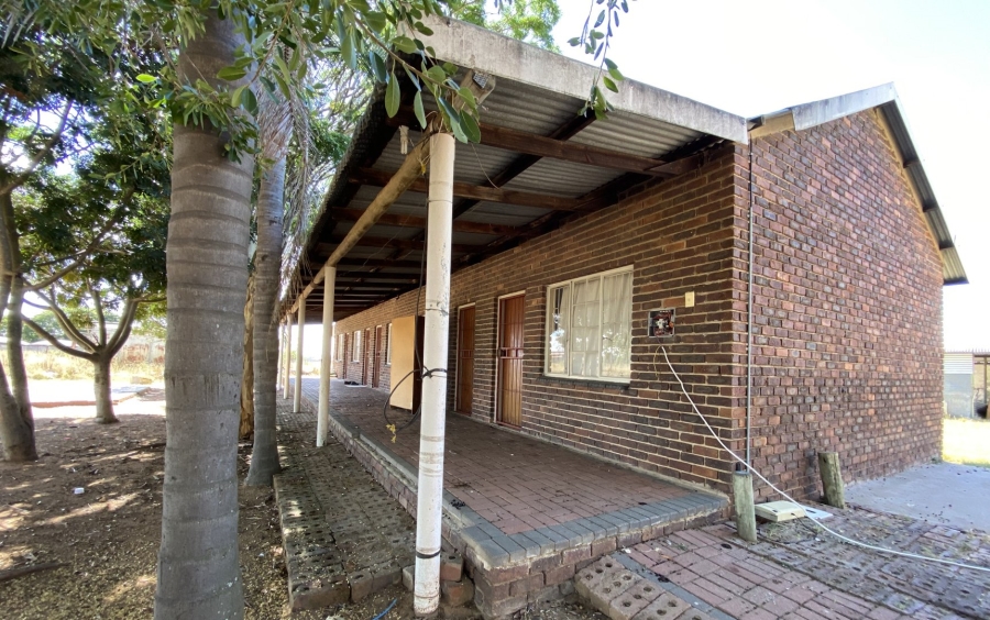 Commercial Property for Sale in Roodepoort Limpopo