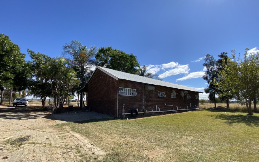 Commercial Property for Sale in Roodepoort Limpopo