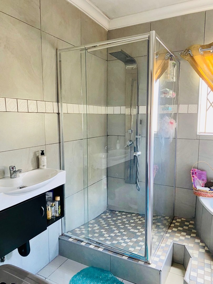 4 Bedroom Property for Sale in Woodhill Estate Limpopo