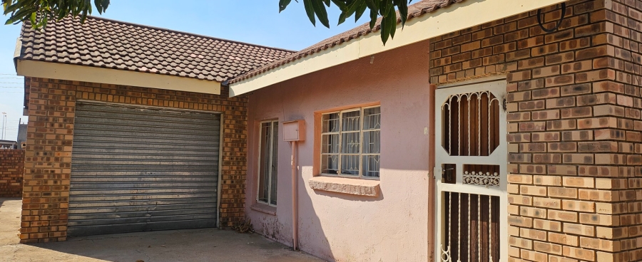 3 Bedroom Property for Sale in Seshego B Limpopo